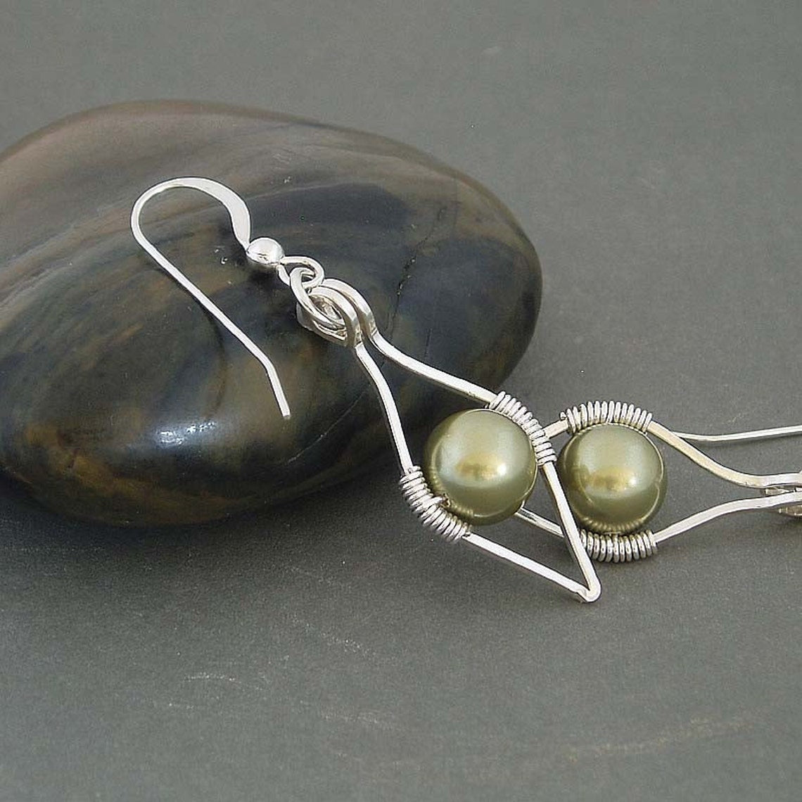 Lotus, green Pearls and Silver dangle earrings made by hand