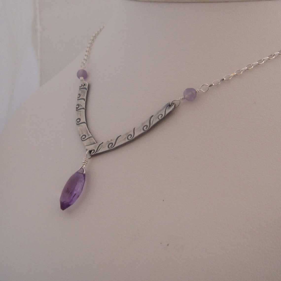 Vivianne sterling silver necklace pendant with Amethyst