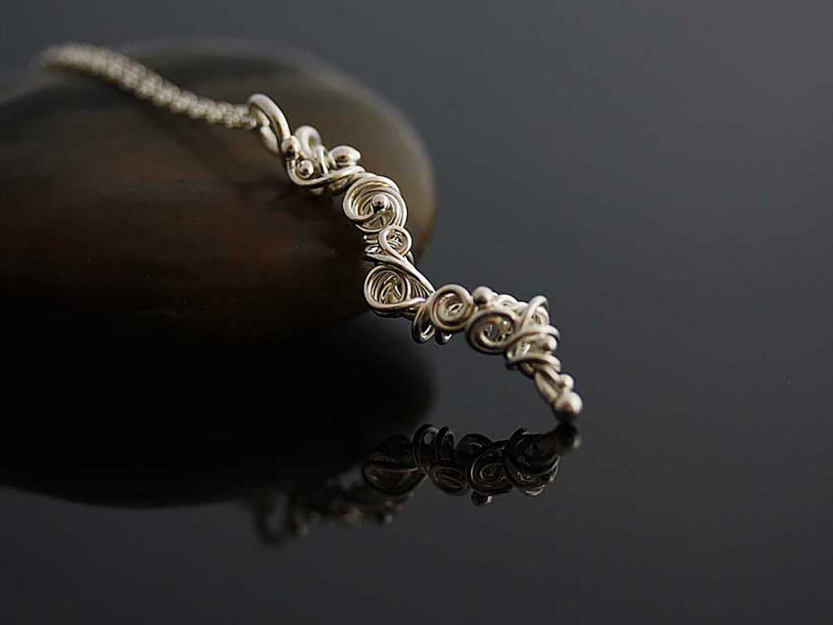 grapevine-wire-wrapped-silver-necklace