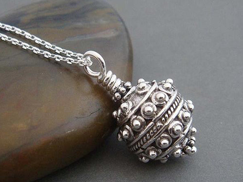 starburst-silver-necklace