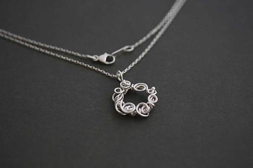 wreath-sterling-silver-necklace