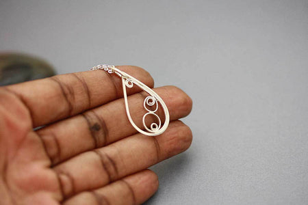 filigree-tear-drop-necklace