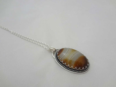 melli-banded-agate-necklace-gemstone-necklace