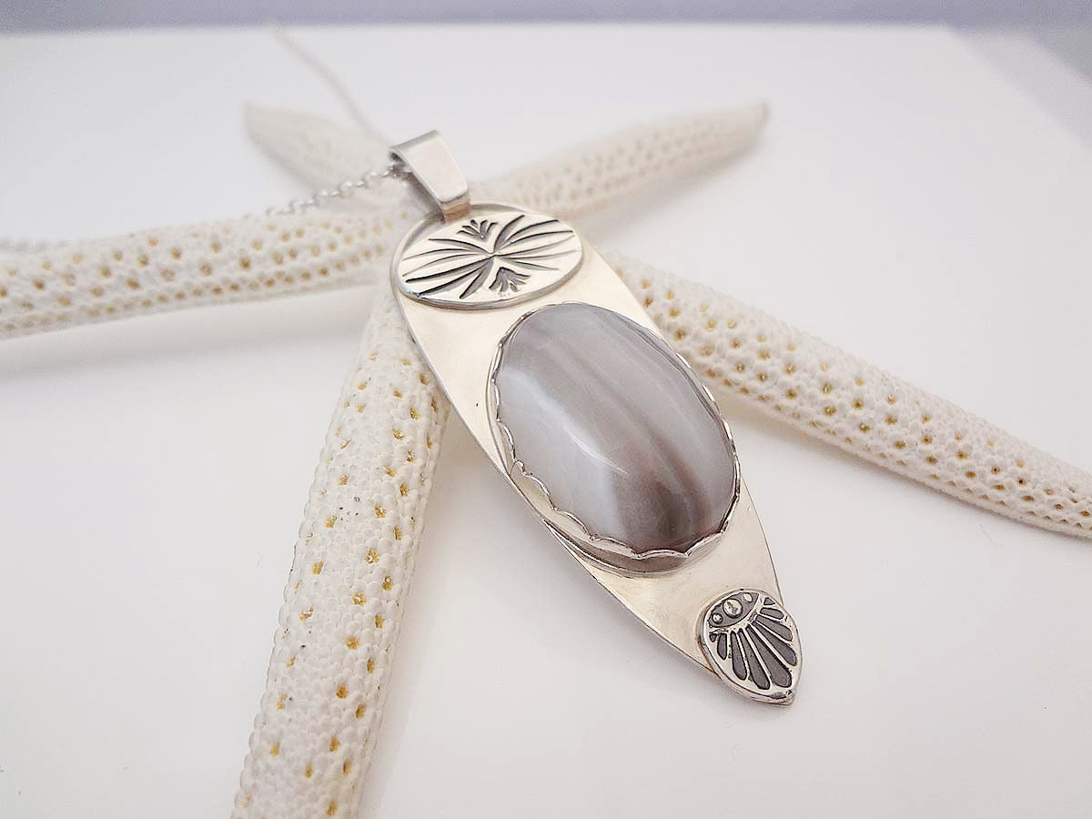 Princess Bostwana Agate and silver necklace pendant