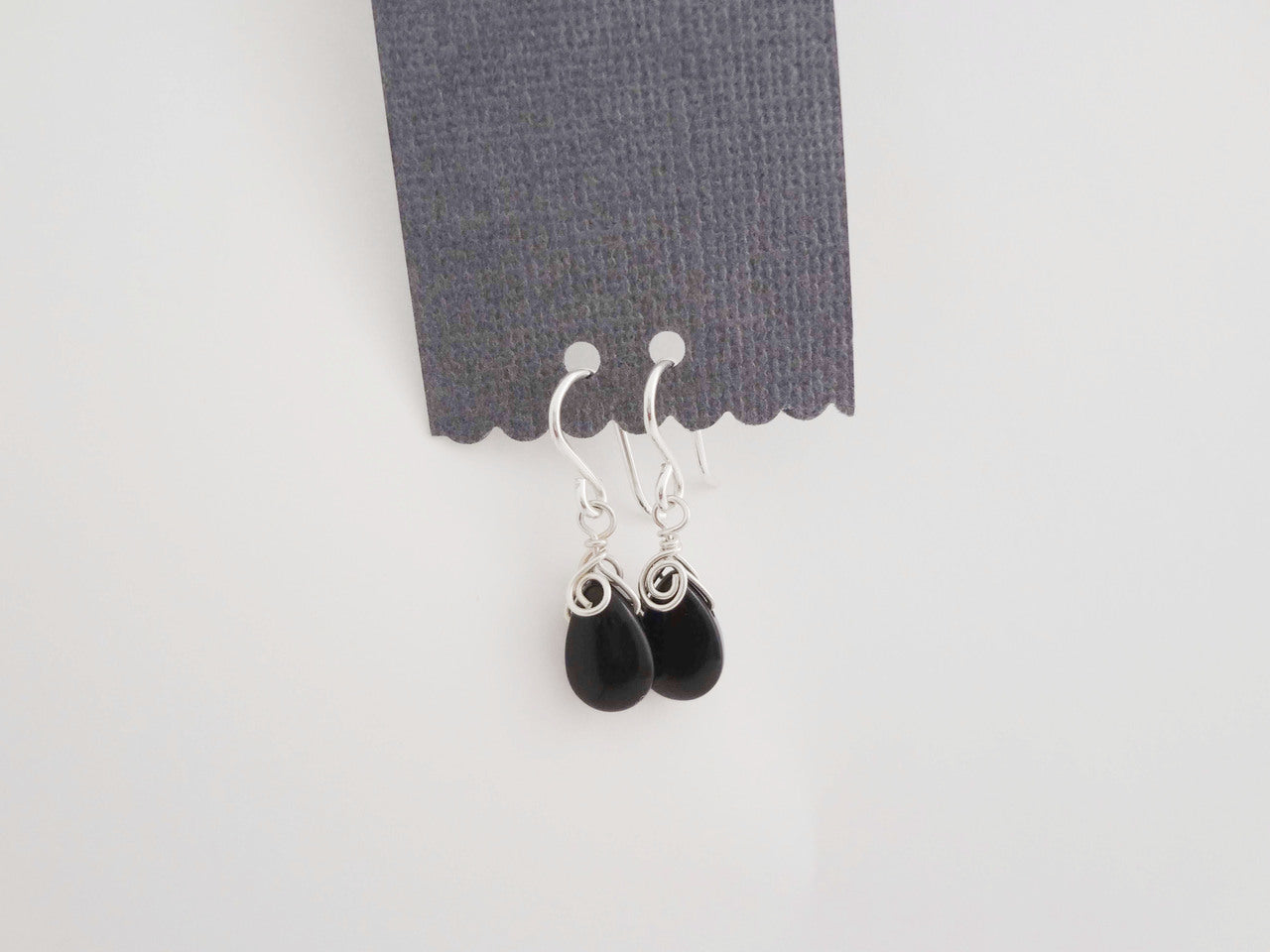 suri-black-dangle-earrings