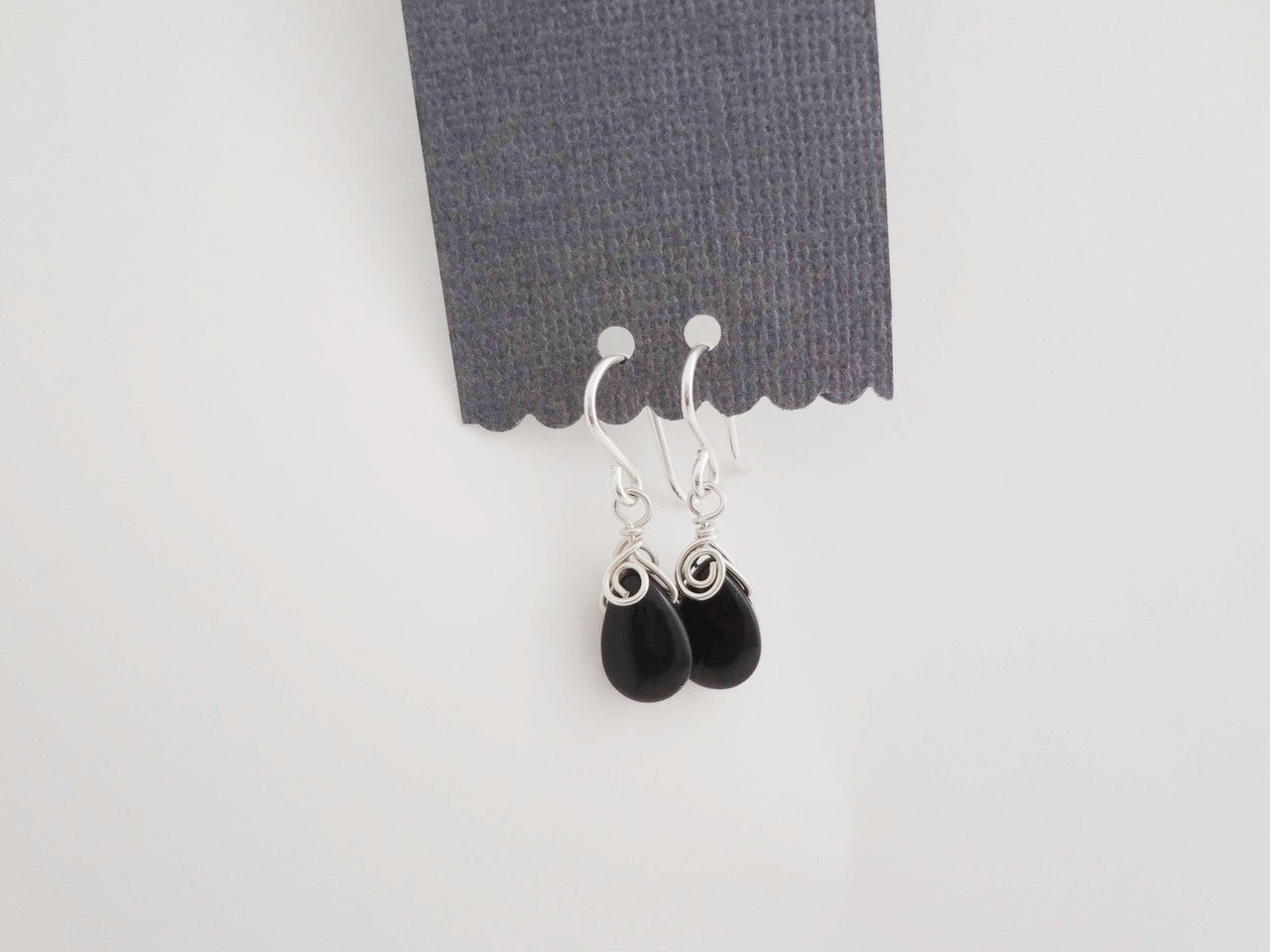 suri-black-dangle-earrings