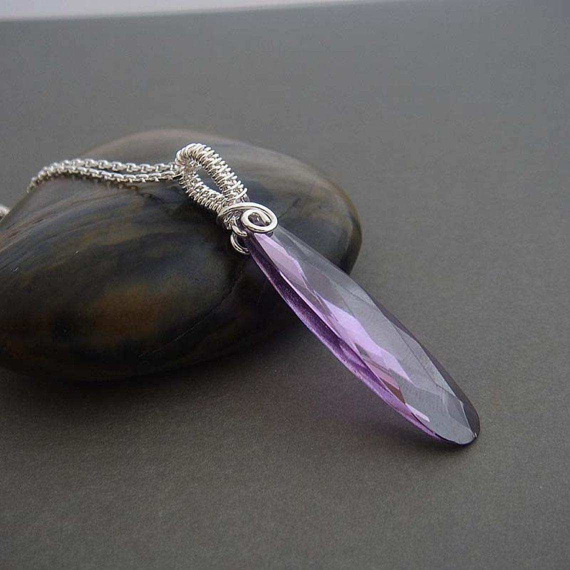 Violette sterling silver necklace pendant in purple