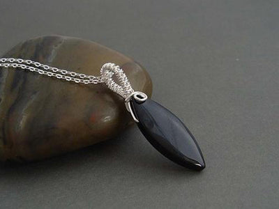 cleo-wire-wrapped-black-necklace