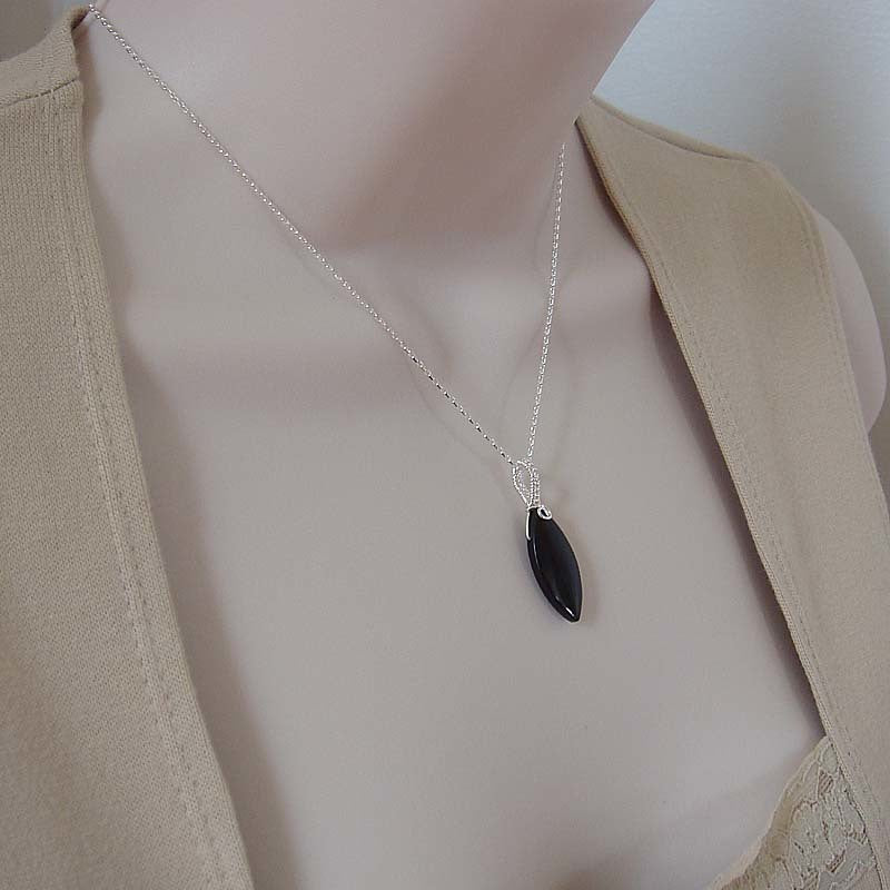 cleo-wire-wrapped-black-necklace