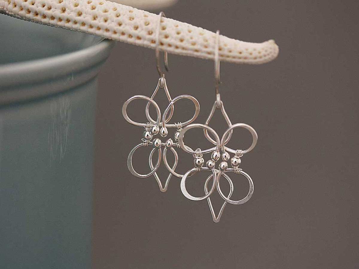 lily-chandelier-earrings